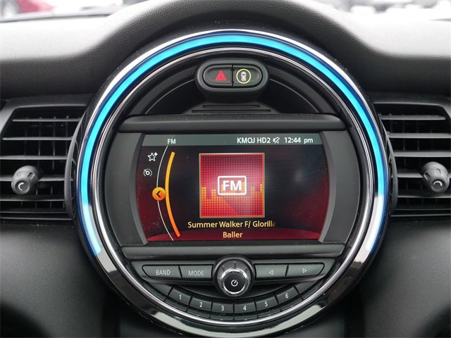 Used 2020 MINI Cooper 4-Door Hardtop w/ Premium Package image 32