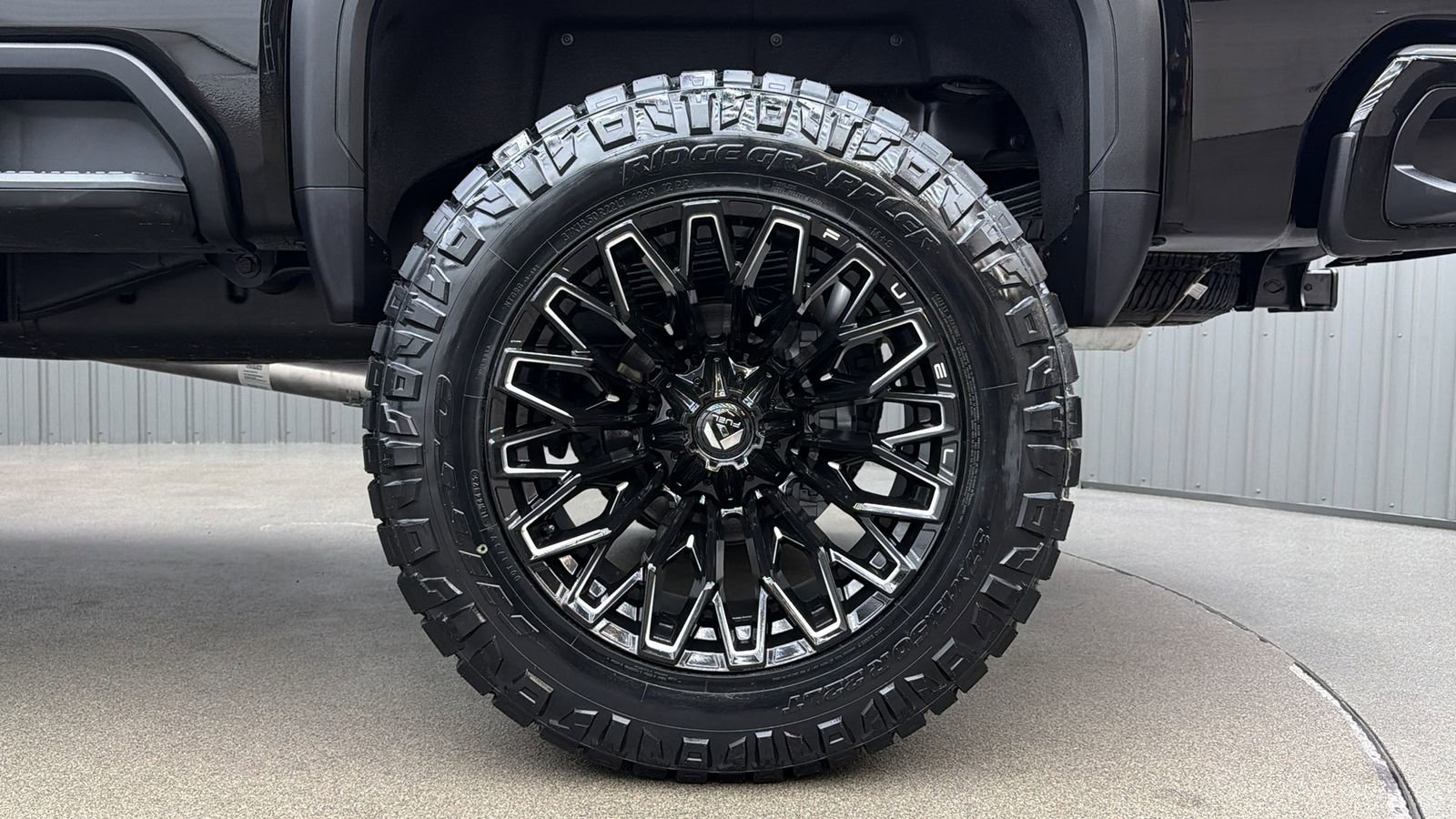 Used 2025 GMC Sierra 3500 Denali w/ Denali Reserve Package image 12