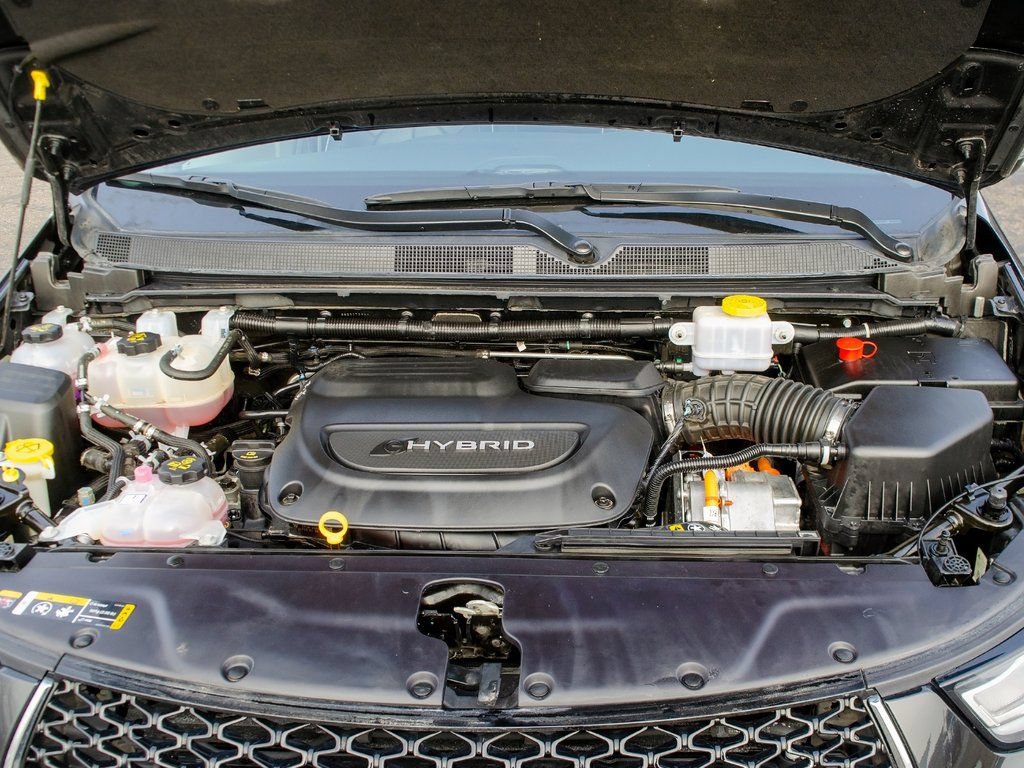 Used 2023 Chrysler Pacifica Limited FWD image 10