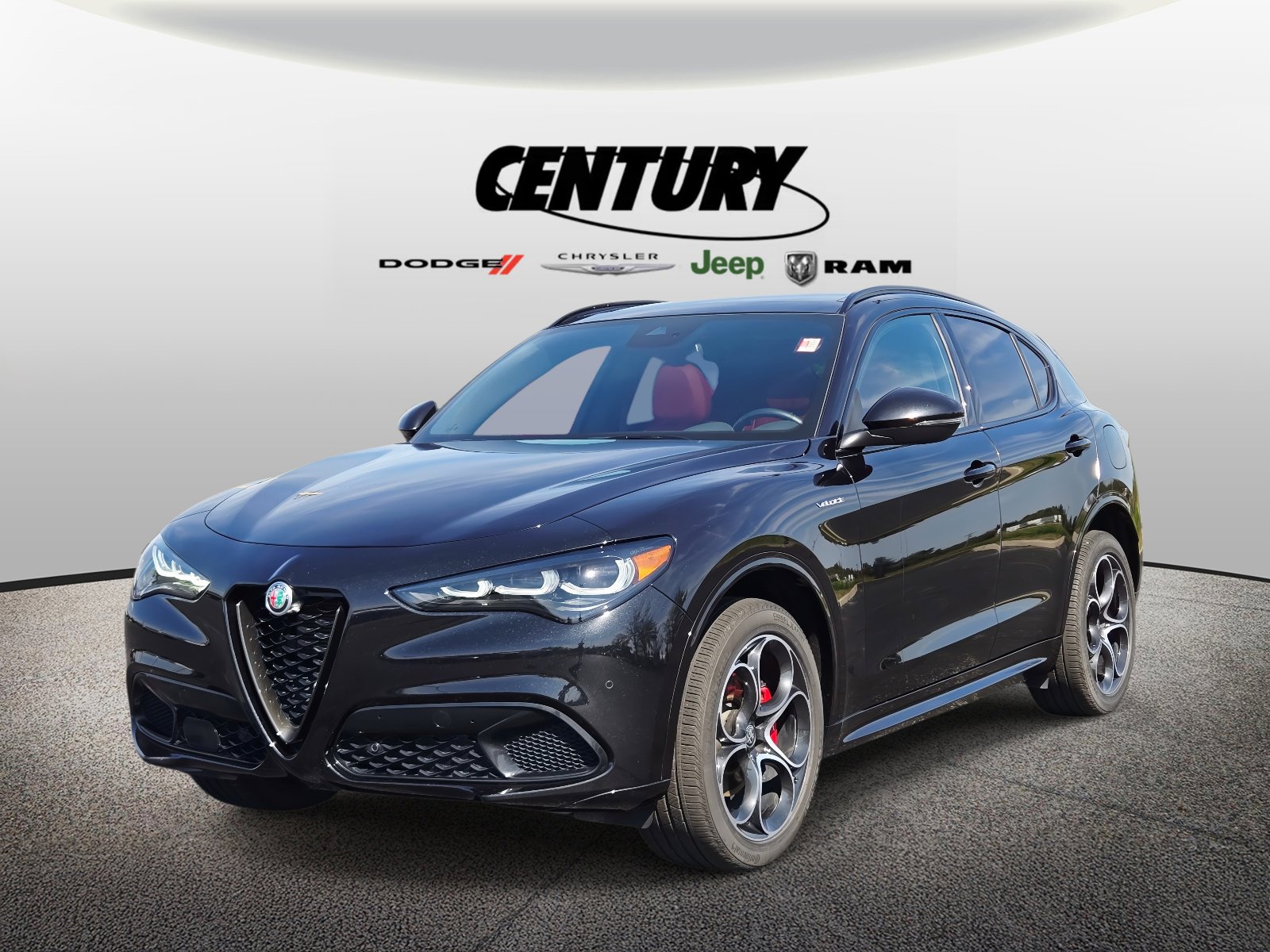 Used 2024 Alfa Romeo Stelvio Veloce image 8