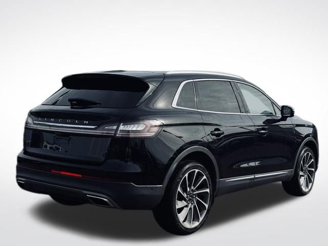 Used 2022 Lincoln Nautilus Reserve w/ Equipment Group 201A image 6