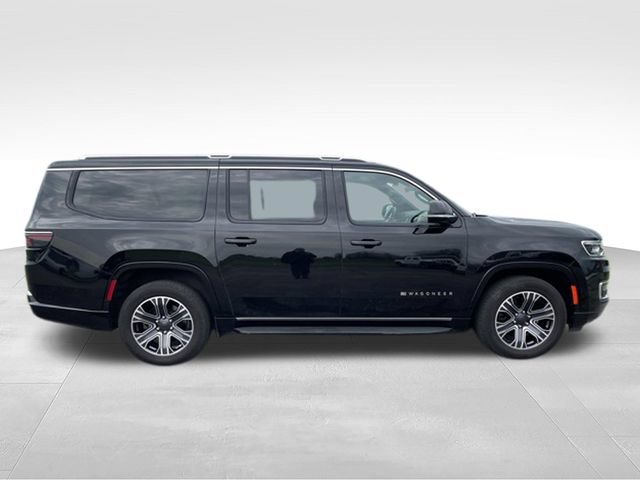 Used 2023 Jeep Wagoneer L Series II AWD/4WD image 18