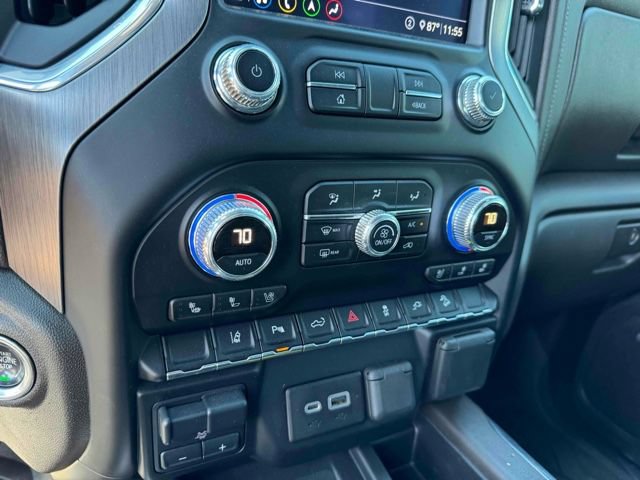 Used 2020 GMC Sierra 3500 Denali w/ Denali Ultimate Package AWD/4WD image 28