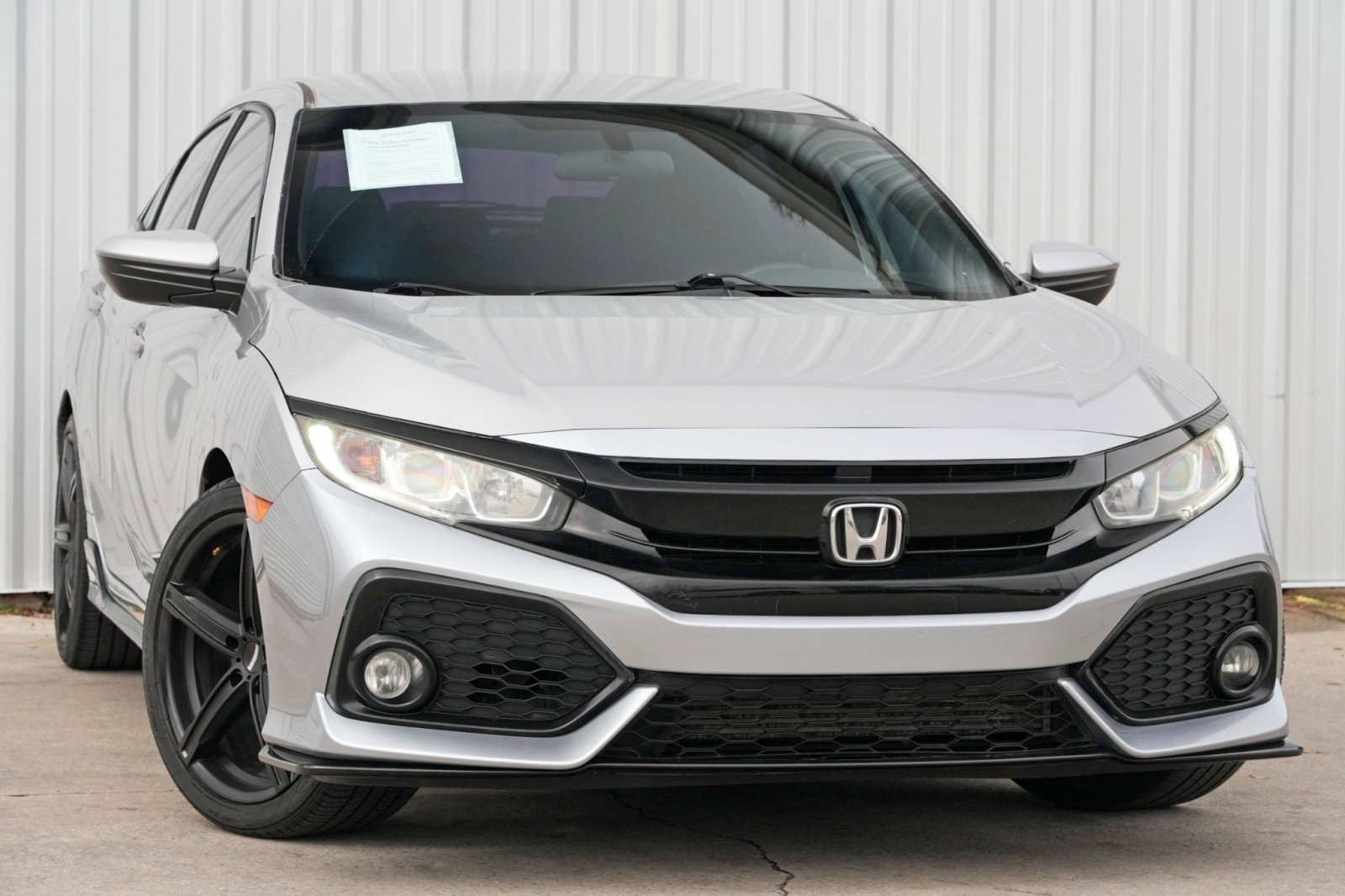 Used 2018 Honda Civic Sport image 2