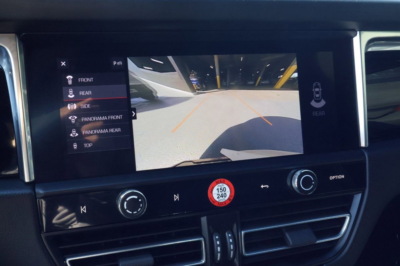 Certified 2025 Porsche Macan image 19