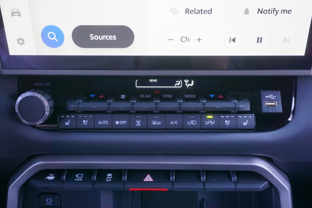 New 2026 Toyota Sequoia Platinum AWD/4WD image 17