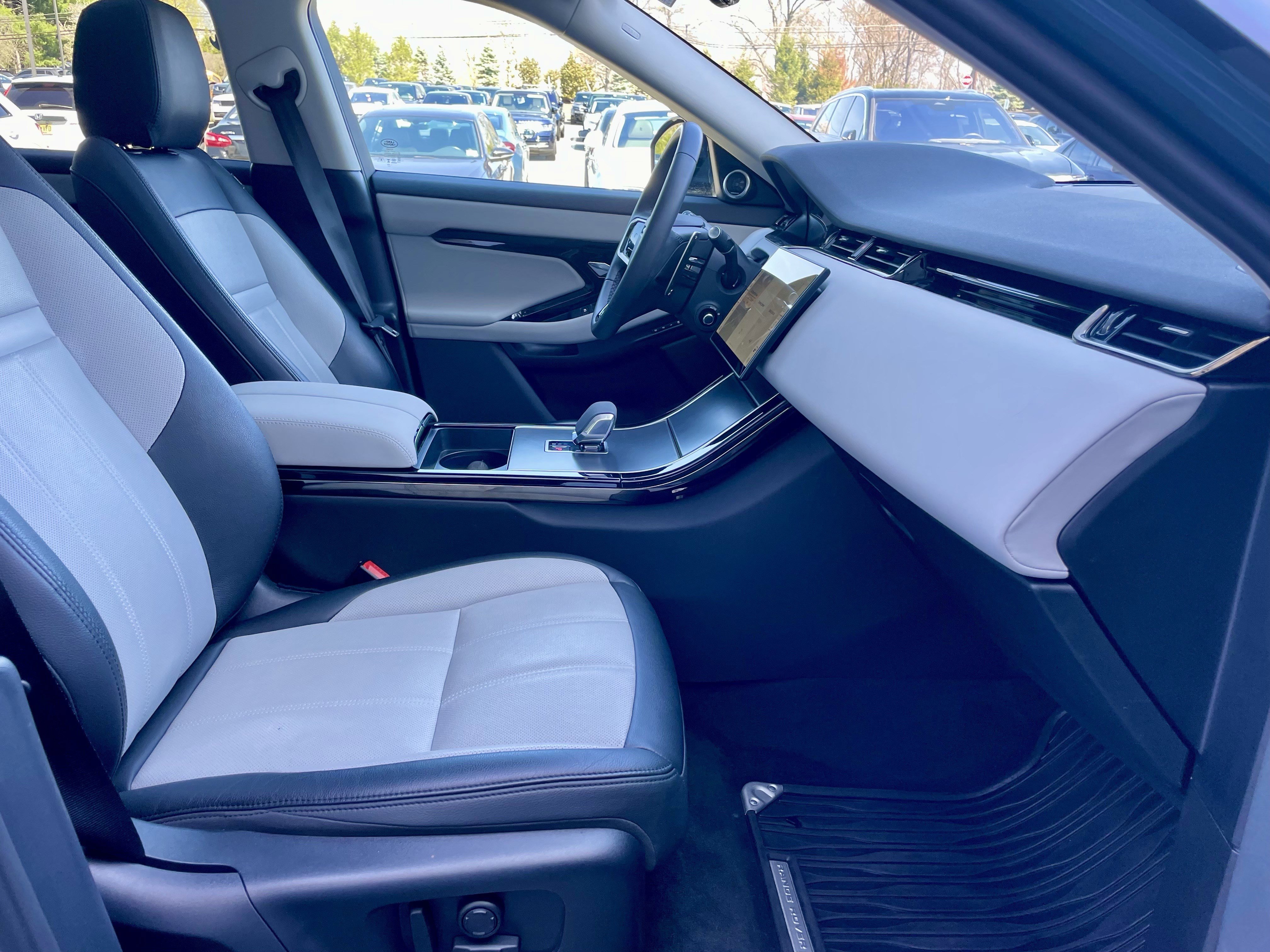 Used 2024 Land Rover Range Rover Evoque Dynamic SE image 15