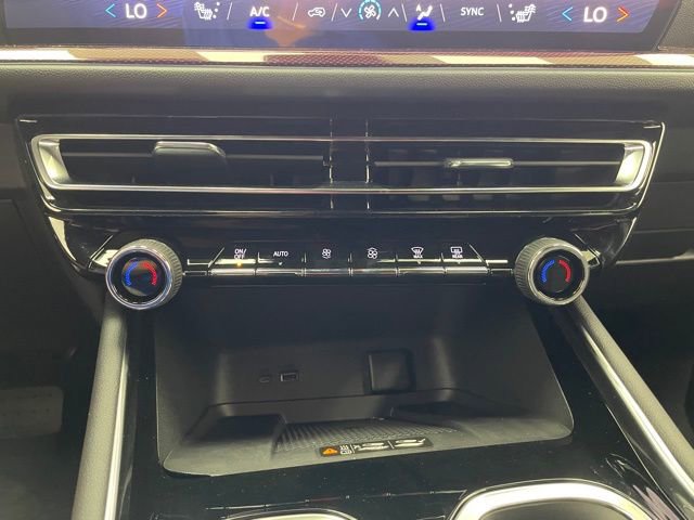 New 2026 Chevrolet Traverse Z71 w/ Driver Confidence Package image 6