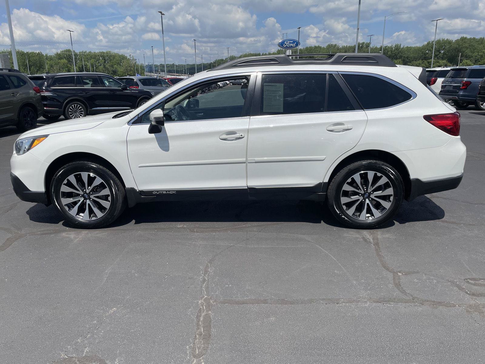 Used 2017 Subaru Outback 3.6R Limited AWD/4WD image 2