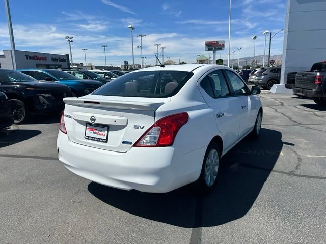Used 2013 Nissan Versa SV FWD image 11