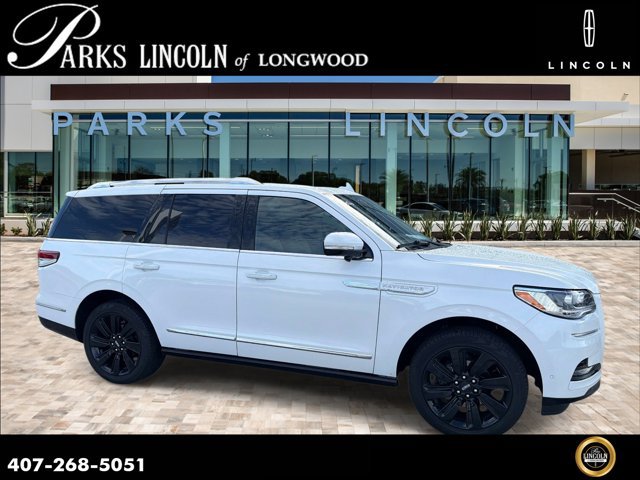 Certified 2024 Lincoln Navigator Reserve AWD/4WD image 1