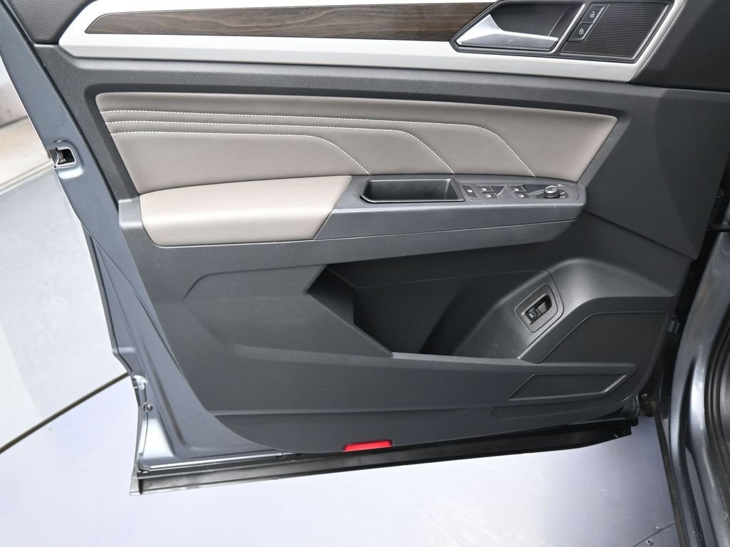 Used 2021 Volkswagen Atlas SE image 13