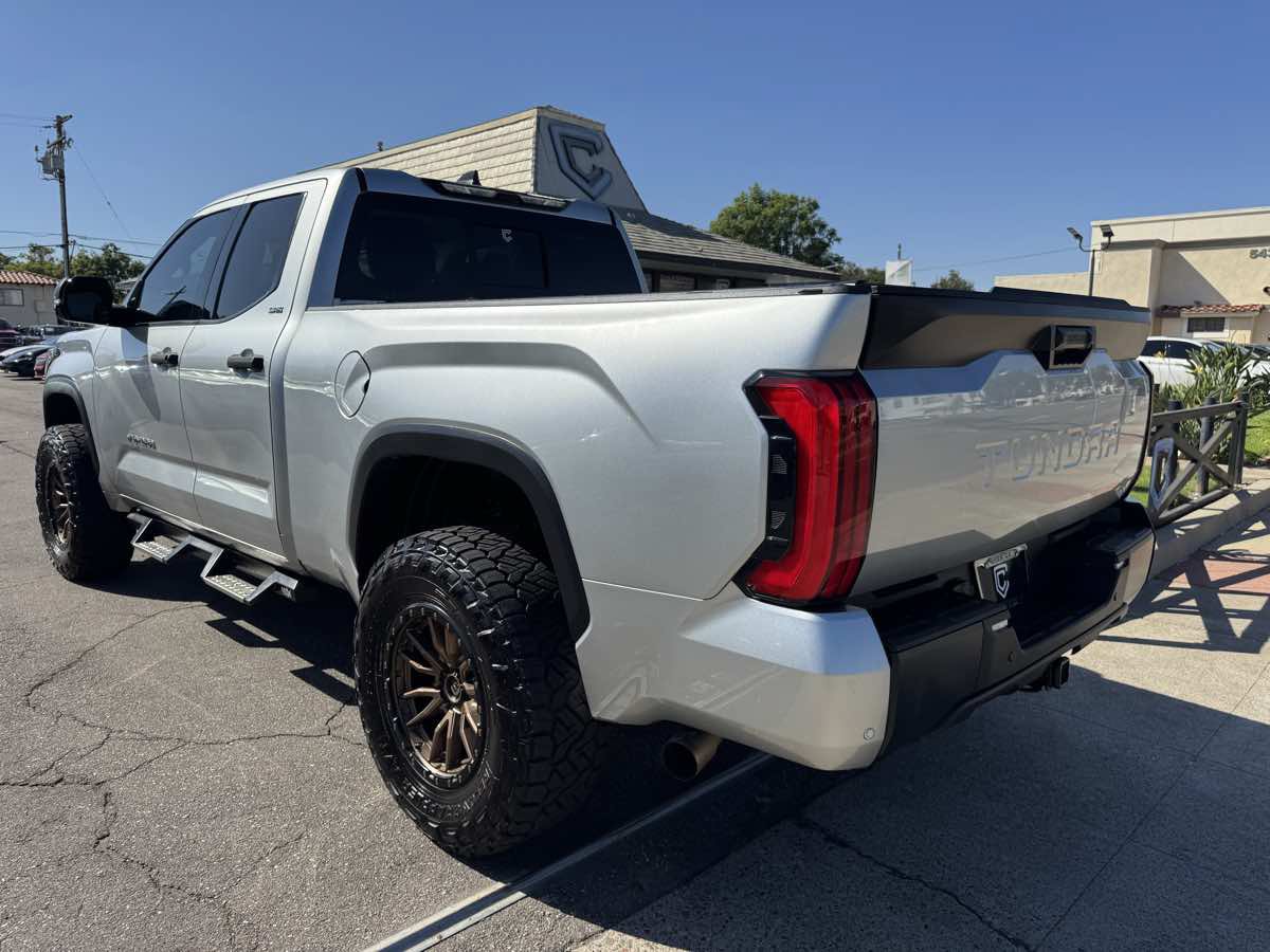 Used 2022 Toyota Tundra SR5 w/ SR5 Convenience Package RWD image 4