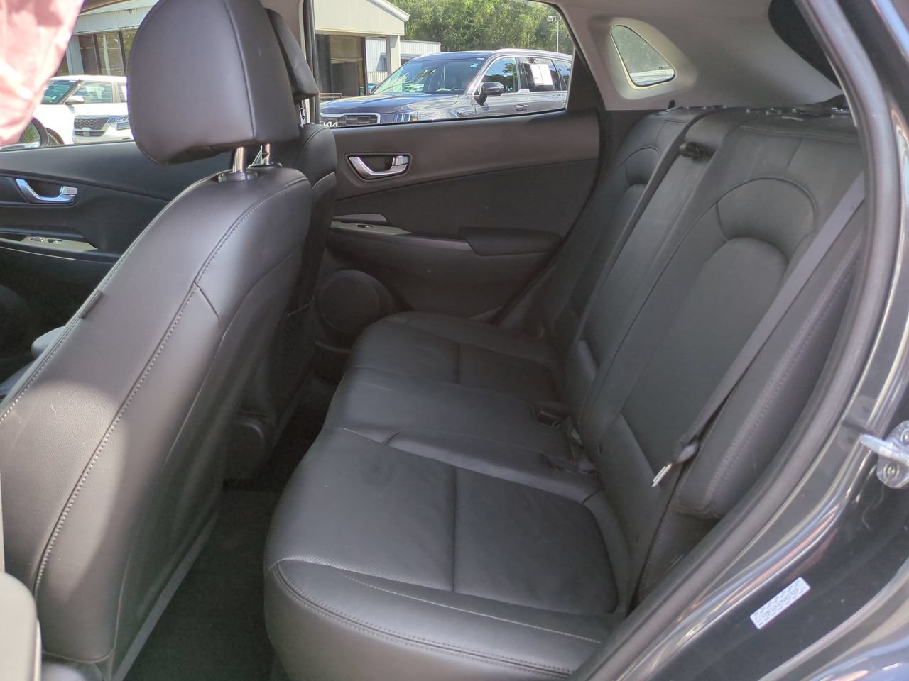 Used 2022 Hyundai Kona Limited FWD image 14