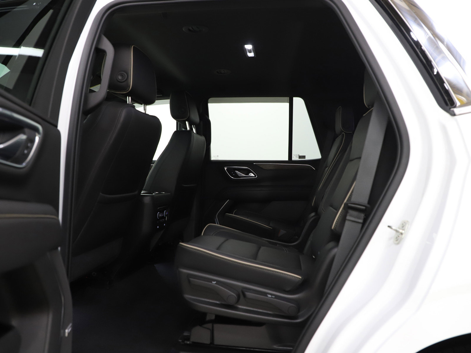 Used 2021 Chevrolet Tahoe Premier AWD/4WD image 20