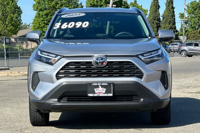 Used 2025 Toyota RAV4 XLE AWD/4WD image 9