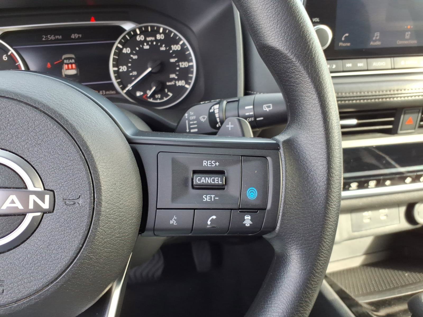 Used 2024 Nissan Rogue SV image 17