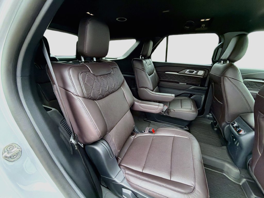 New 2026 Ford Explorer Platinum w/ LUX Leather Package AWD/4WD image 30