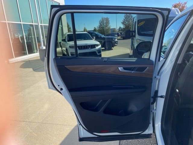 Used 2024 Volkswagen Atlas SE image 21