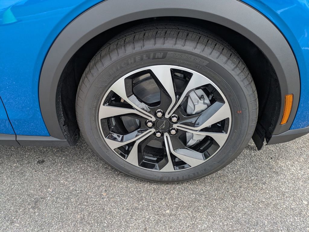 New 2026 Ford Mustang Mach-E Select RWD image 11