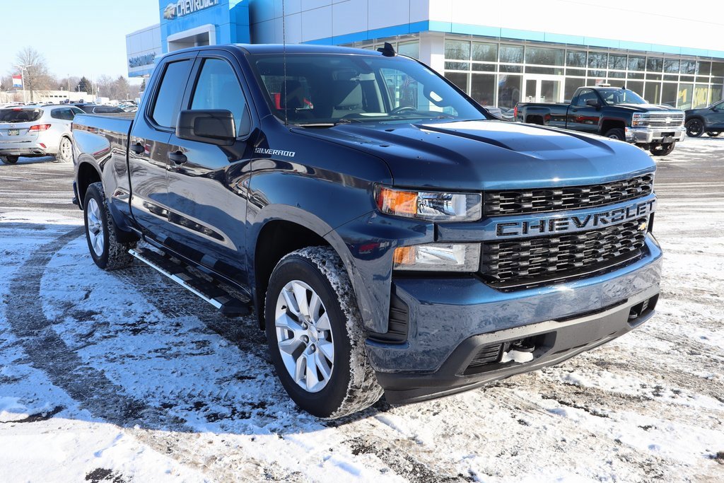 Used 2021 Chevrolet Silverado 1500 Custom image 2