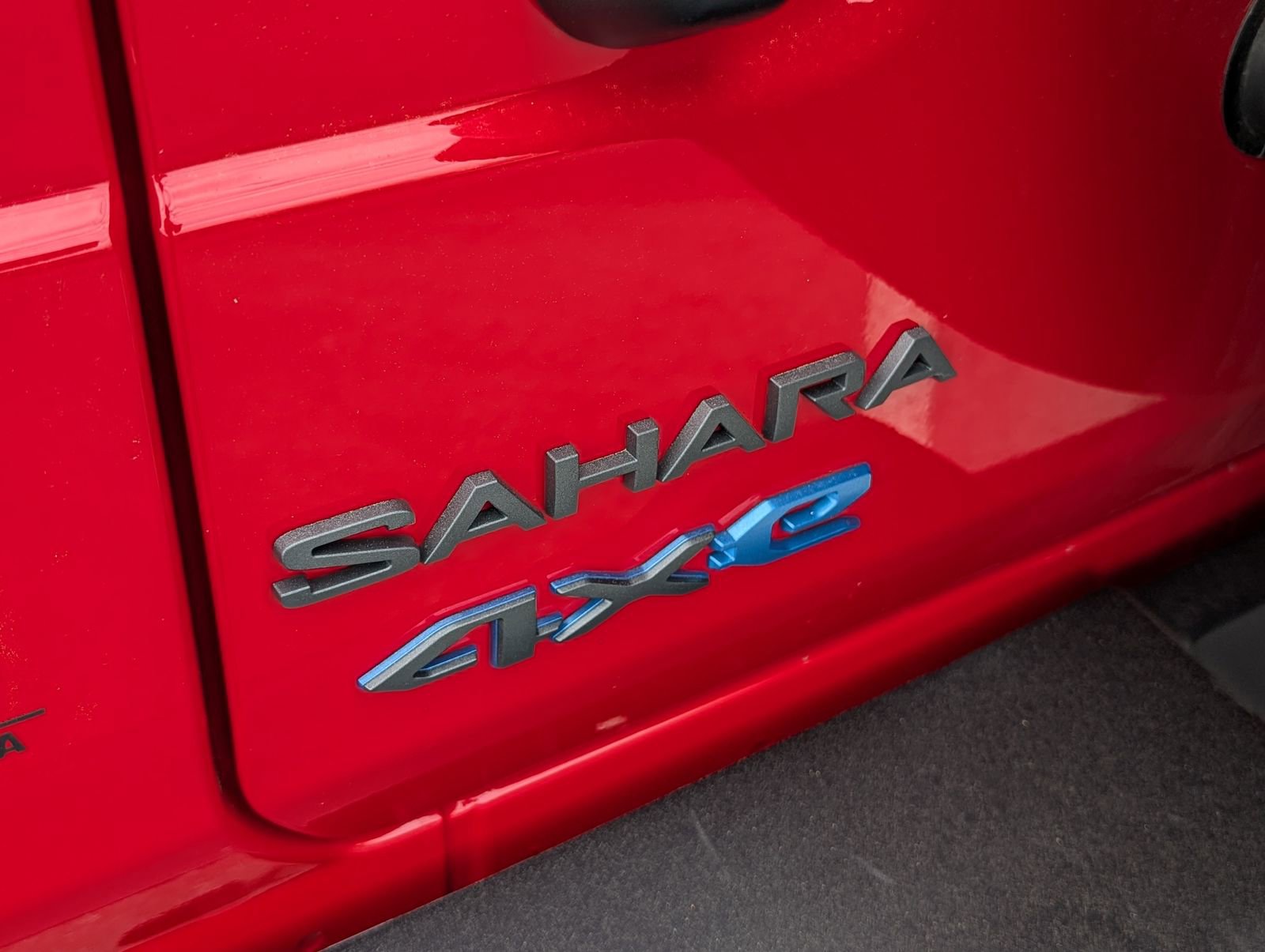 Used 2025 Jeep Wrangler Unlimited Sahara w/ Safety Group image 10