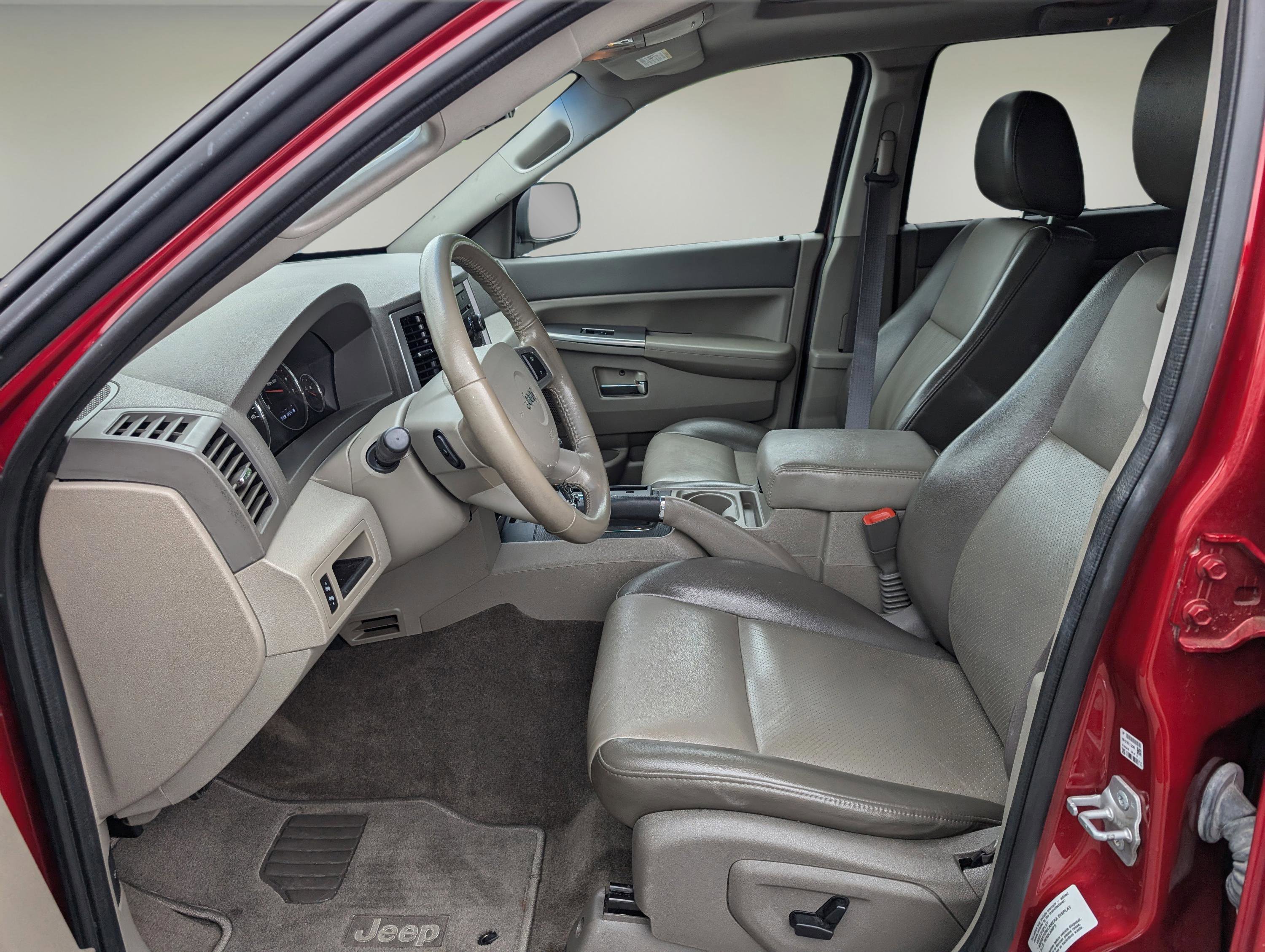 Used 2009 Jeep Grand Cherokee Laredo image 10