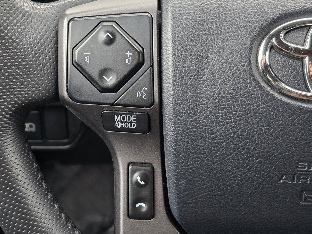Used 2019 Toyota Tacoma TRD Off-Road w/ Technology Package AWD/4WD image 15