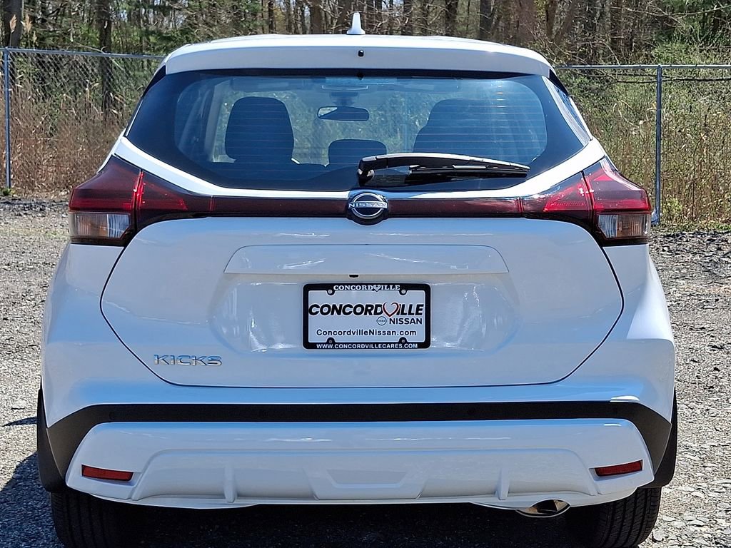 Used 2025 Nissan Kicks Play S image 5