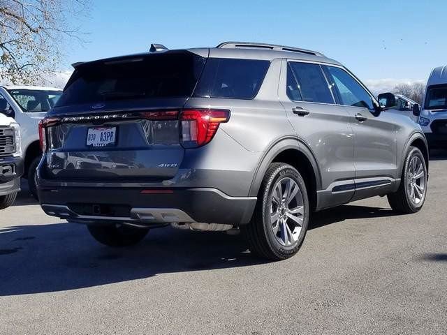 New 2026 Ford Explorer Active w/ Active Comfort Package image 3