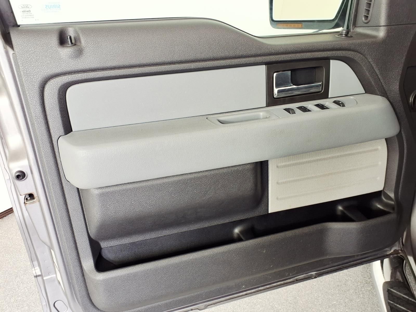 Used 2014 Ford F150 XLT w/ XLT Chrome Package RWD image 11