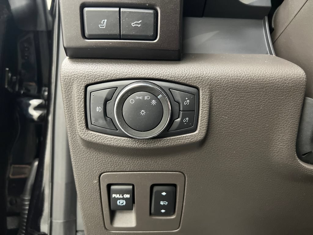 Used 2021 Ford Expedition Limited w/ Cargo Package RWD image 60