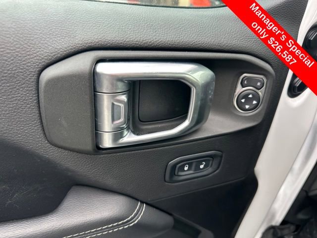 Used 2022 Jeep Wrangler Unlimited Sahara w/ Dual Top Group image 15