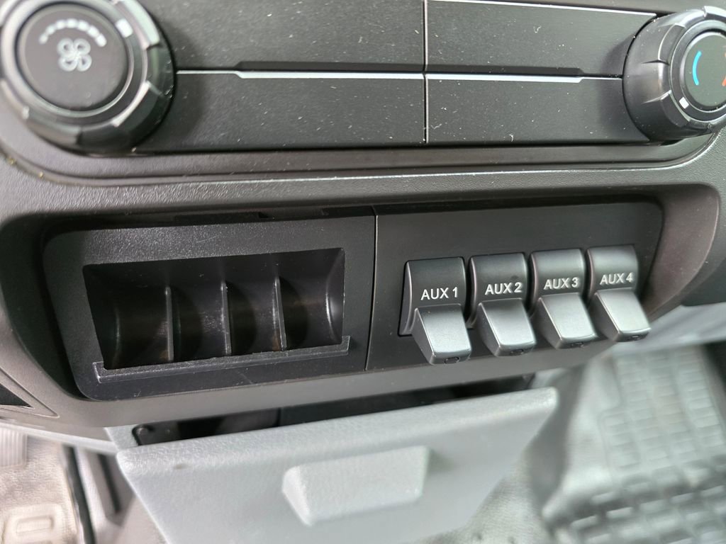 Used 2012 Ford F350 XL w/ Trailer Tow Pkg image 26