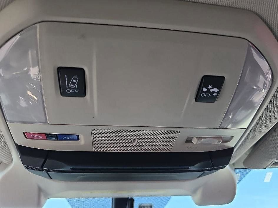 Used 2019 Subaru Ascent Premium AWD/4WD image 29