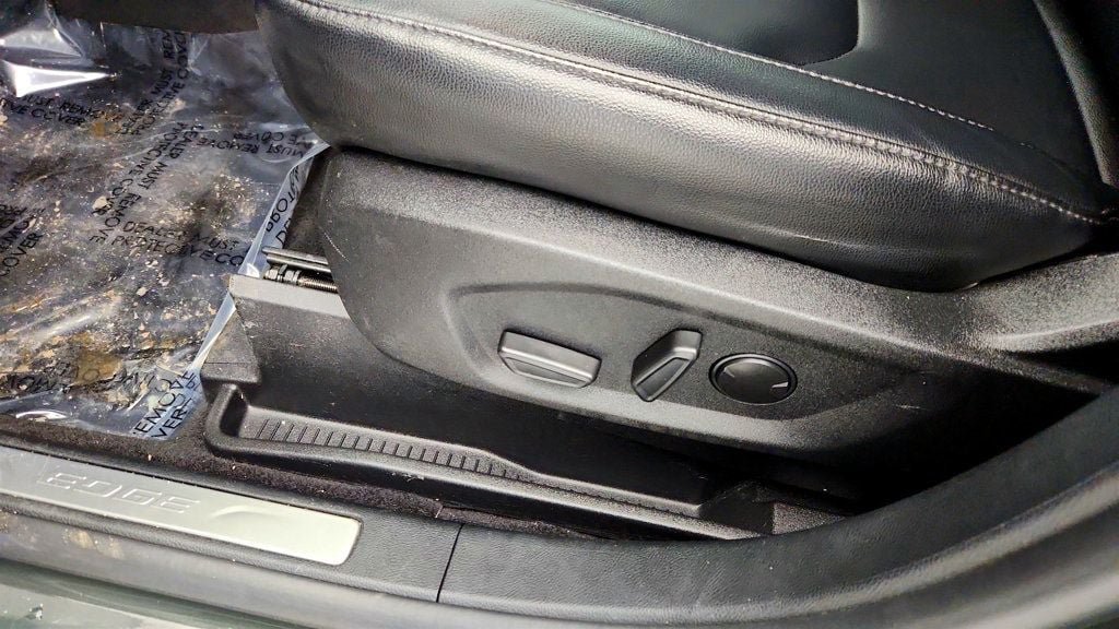 Used 2024 Ford Edge Titanium AWD/4WD image 11