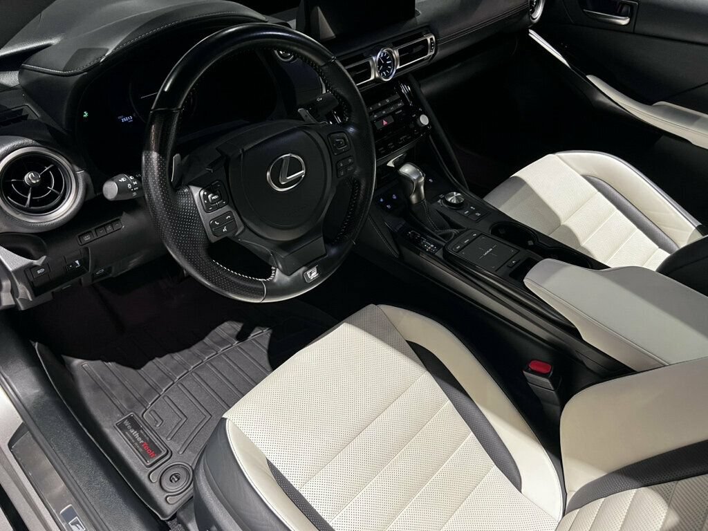 Used 2021 Lexus IS 350 F Sport RWD image 9