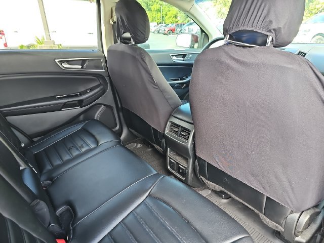 Used 2019 Ford Edge SEL w/ Equipment Group 201A FWD image 11