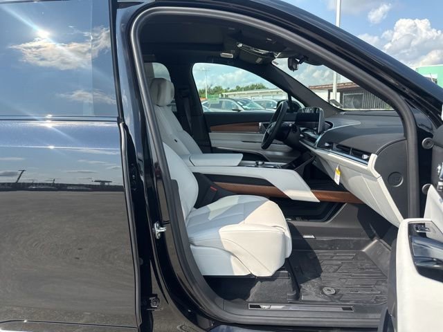 New 2026 Cadillac Vistiq Sport w/ LPO, Floor Liner Package image 26