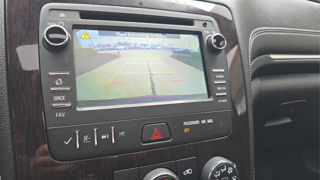Used 2017 Chevrolet Traverse LT w/ Style and Technology Package FWD image 15