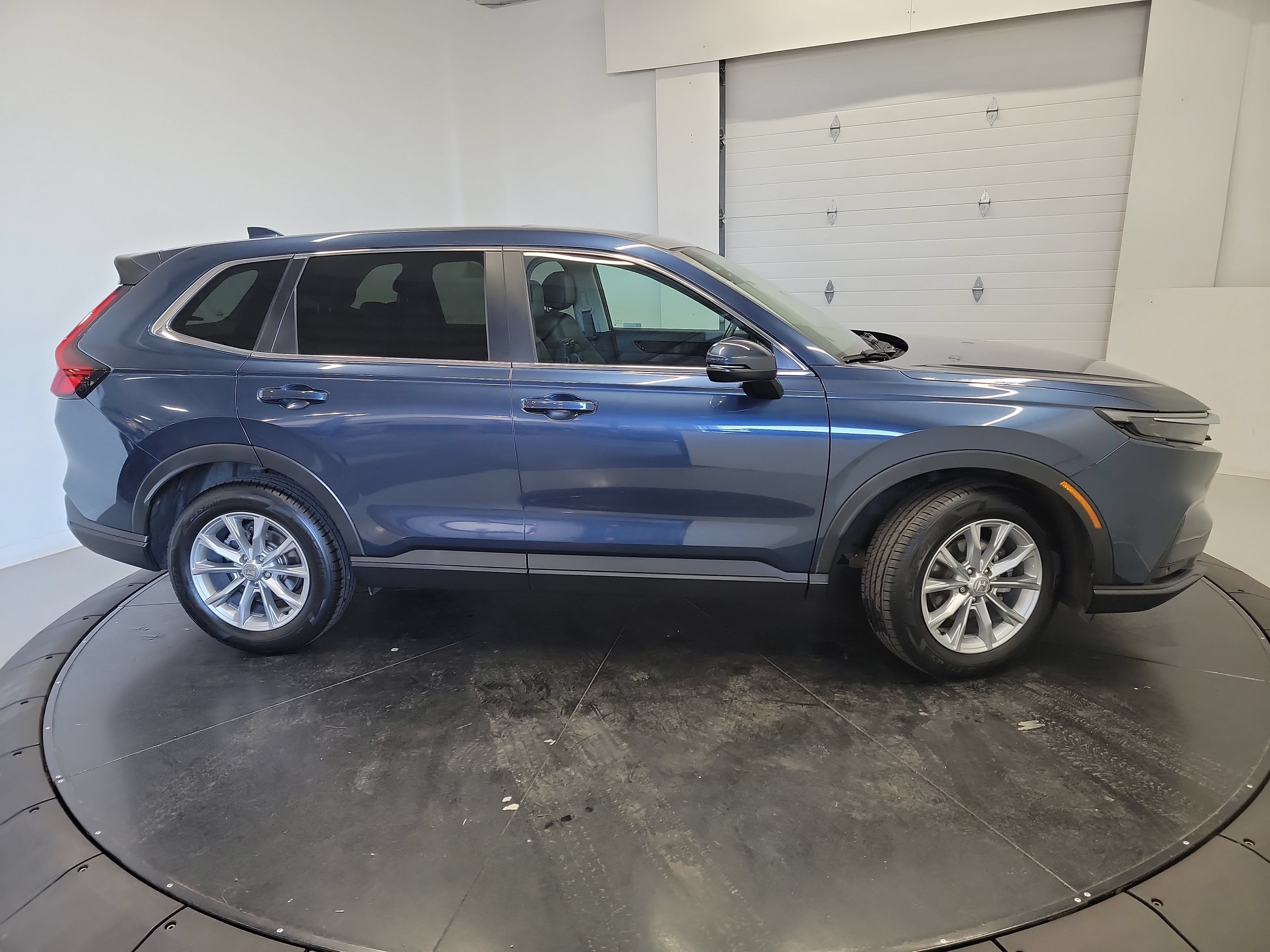 Used 2024 Honda CR-V EX-L image 11