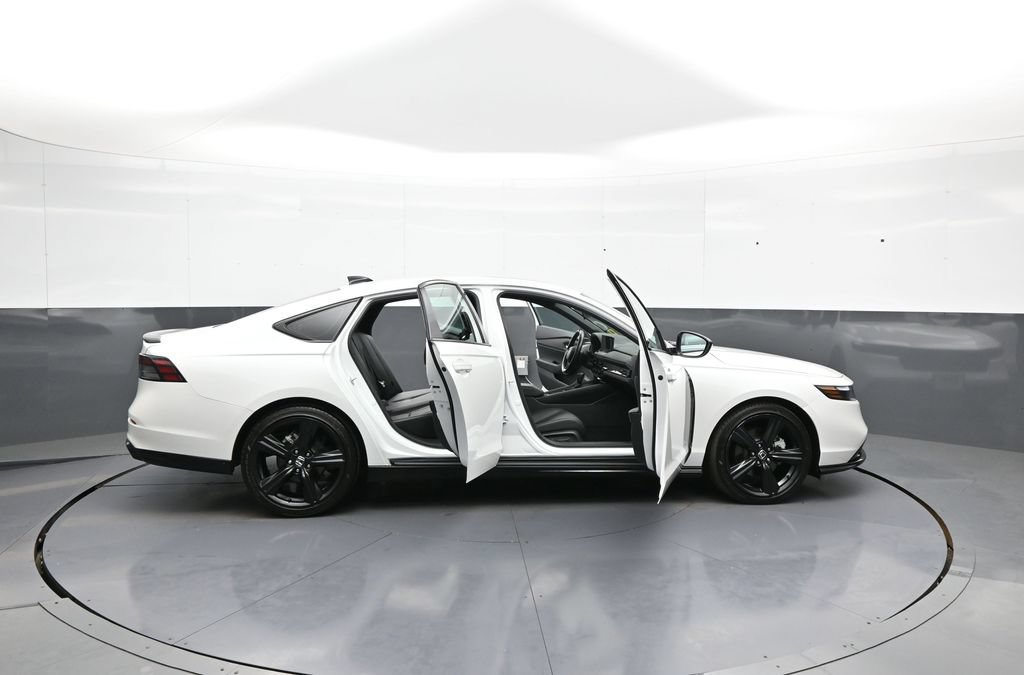 Used 2024 Honda Accord Sport image 41