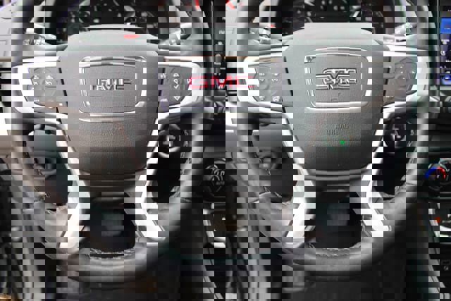 Used 2023 GMC Terrain SLT w/ Tech Package image 11