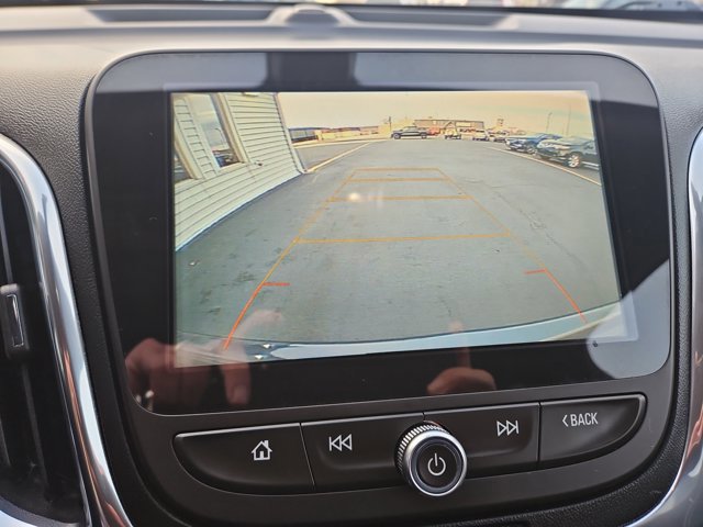 Used 2018 Chevrolet Equinox LT w/ Sun & Infotainment Package image 11