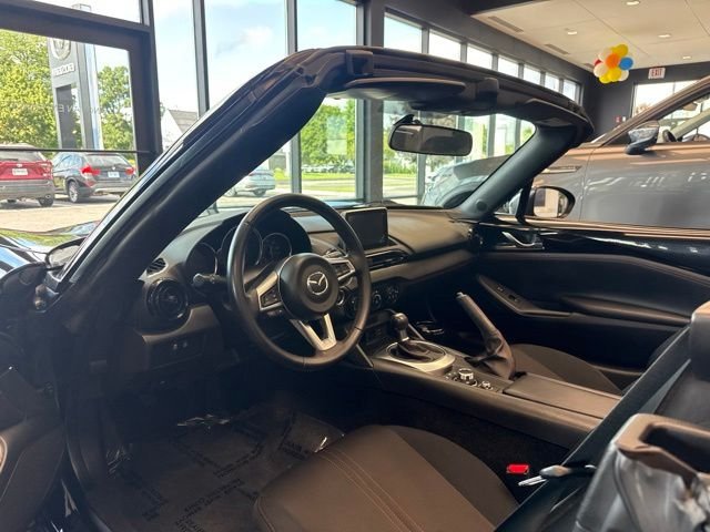 Used 2016 MAZDA MX-5 Miata Club w/ Brembo/BBS Package RWD image 13