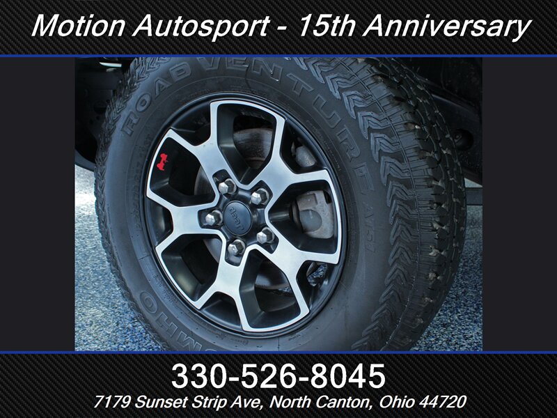Used 2018 Jeep Wrangler Unlimited Rubicon w/ Dual Top Group AWD/4WD image 35