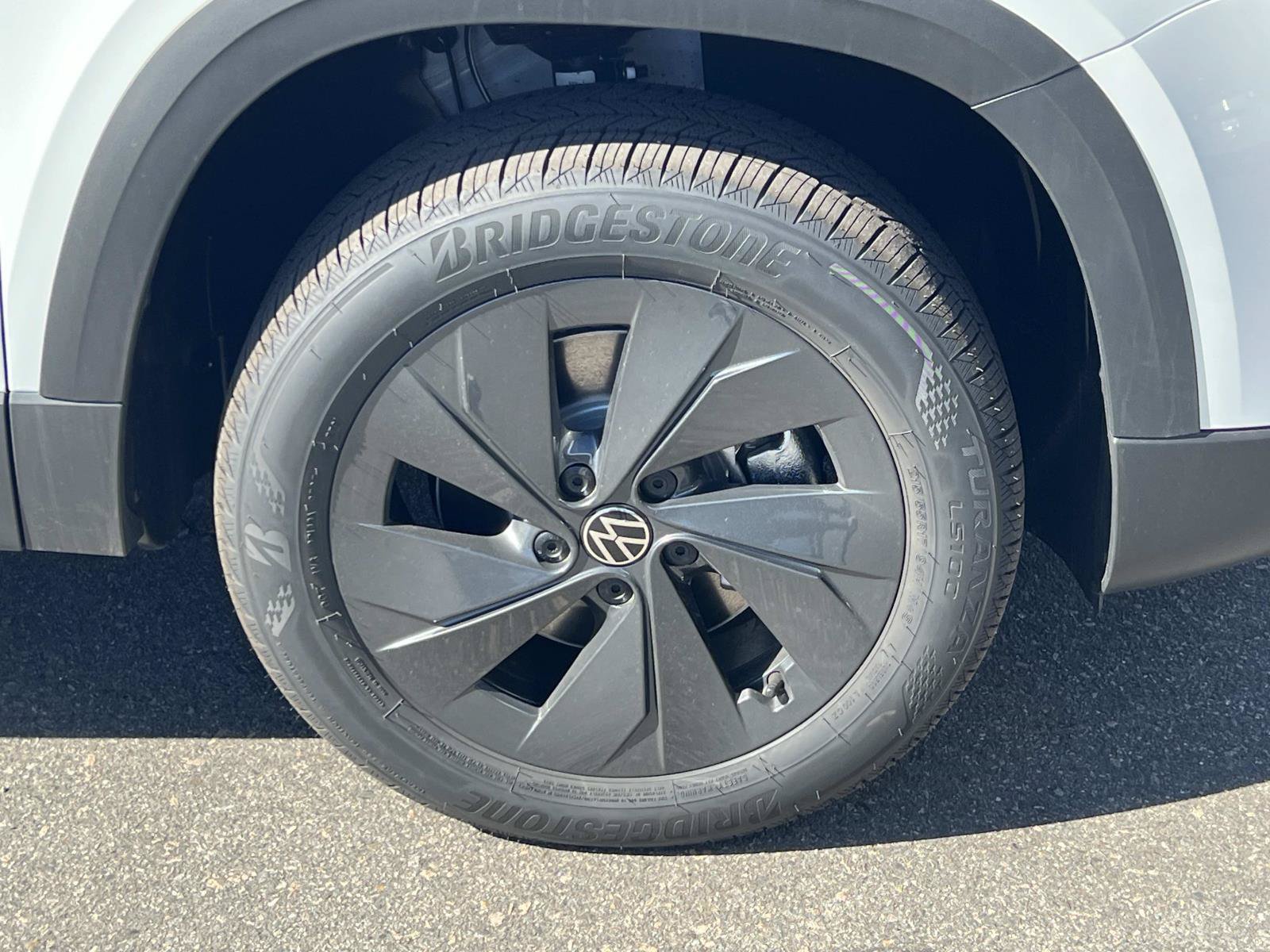 New 2026 Volkswagen Taos S FWD image 8