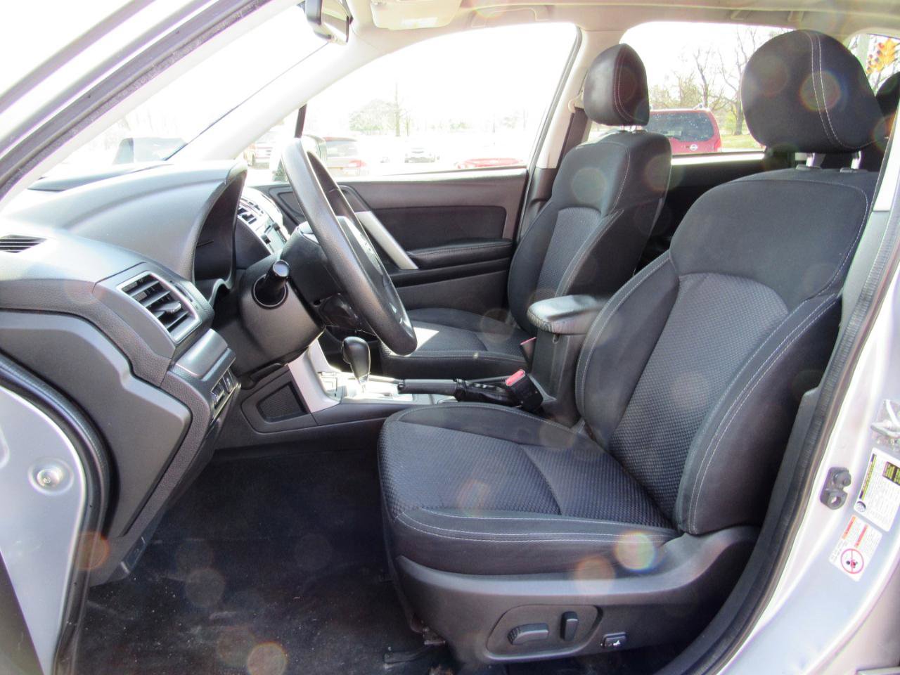 Used 2016 Subaru Forester 2.5i Premium w/ All-Weather Package image 5
