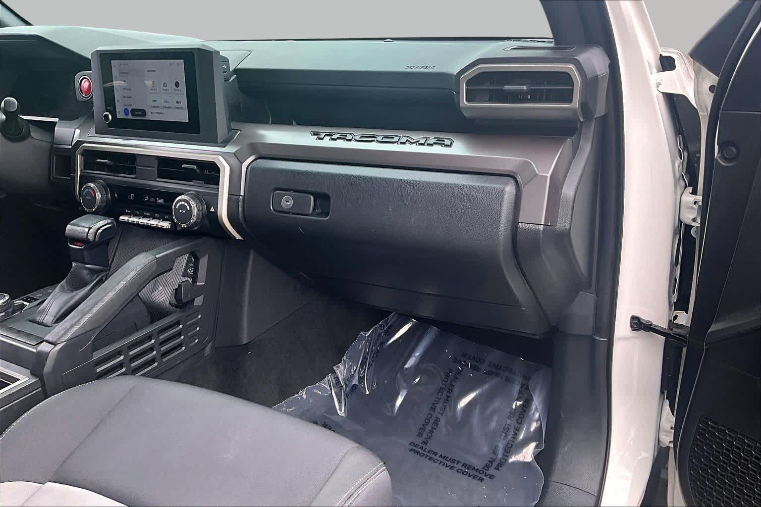 Used 2024 Toyota Tacoma TRD Sport AWD/4WD image 18