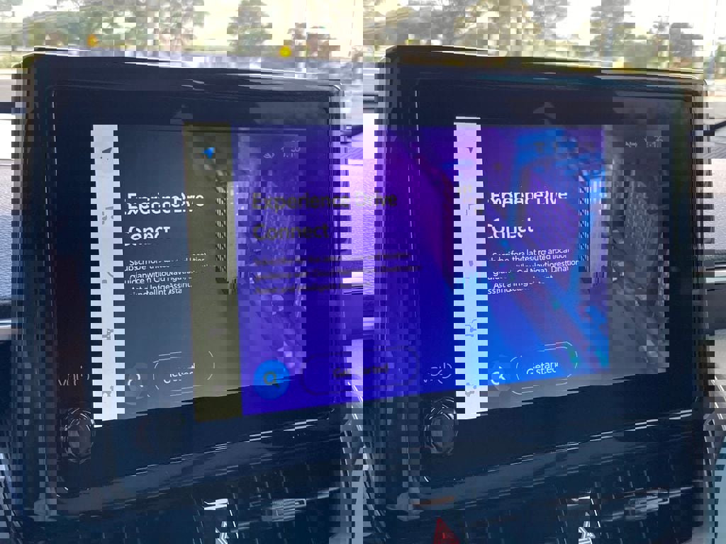 New 2026 Toyota Corolla Cross LE FWD image 18